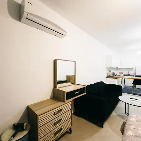 Ceasar Resort Spacious Studio In Amelius Perivolia tou Trikomou Exterior photo